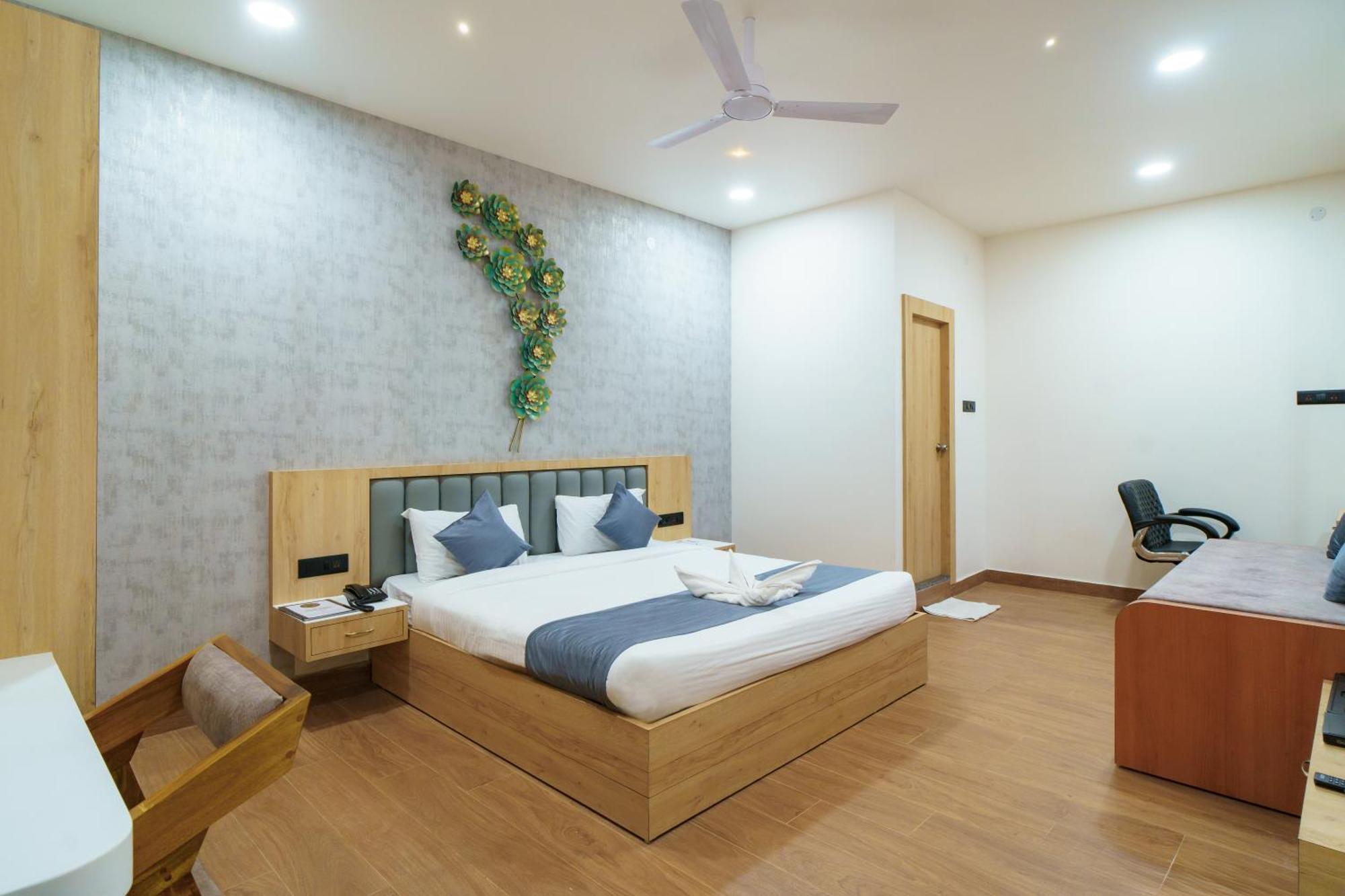 Satyabhama Inn Pathara Экстерьер фото