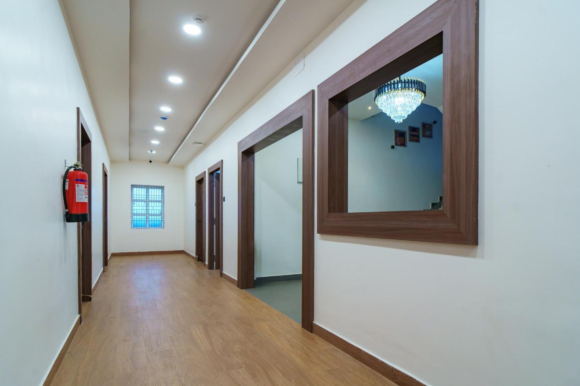 Satyabhama Inn Pathara Экстерьер фото