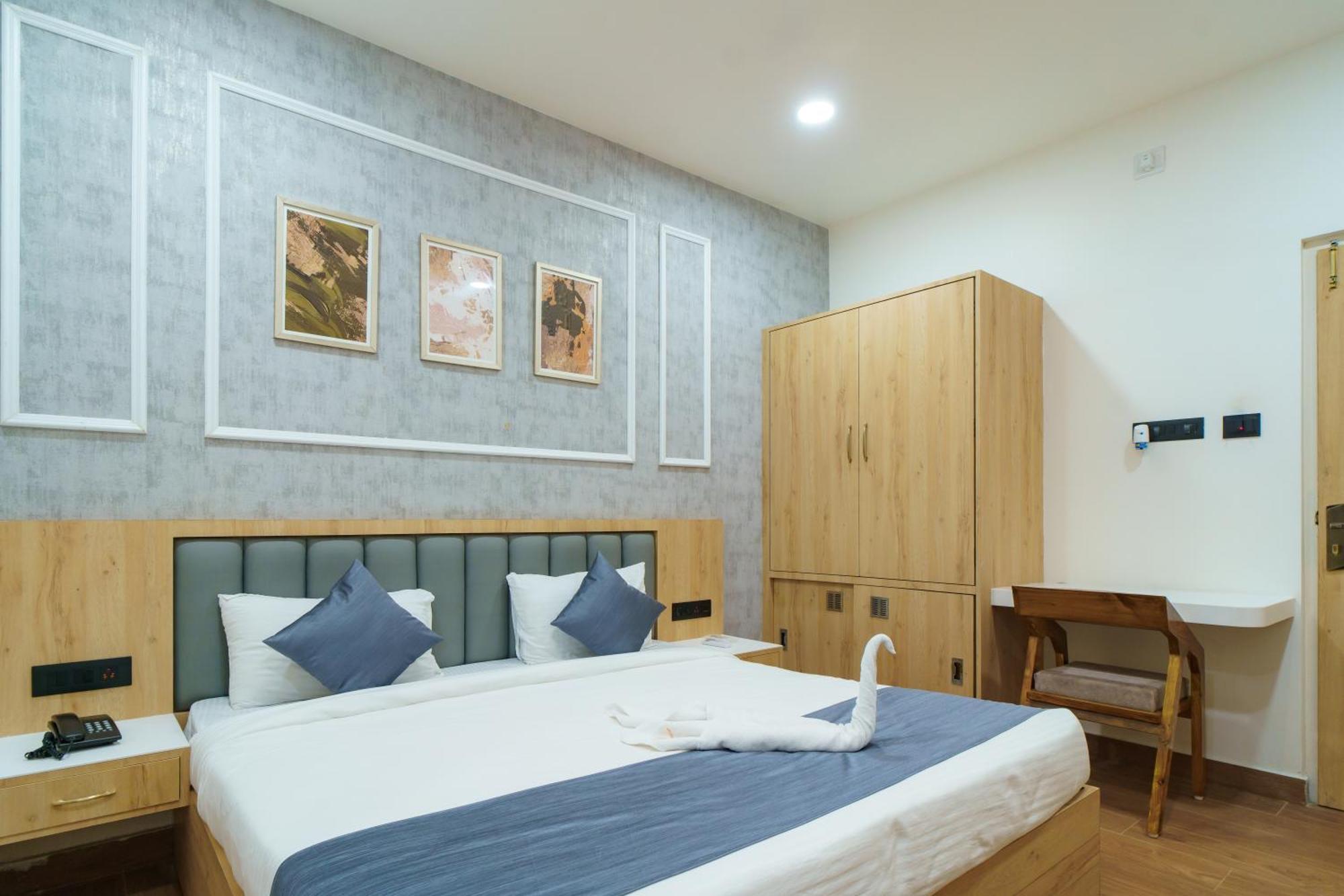Satyabhama Inn Pathara Экстерьер фото