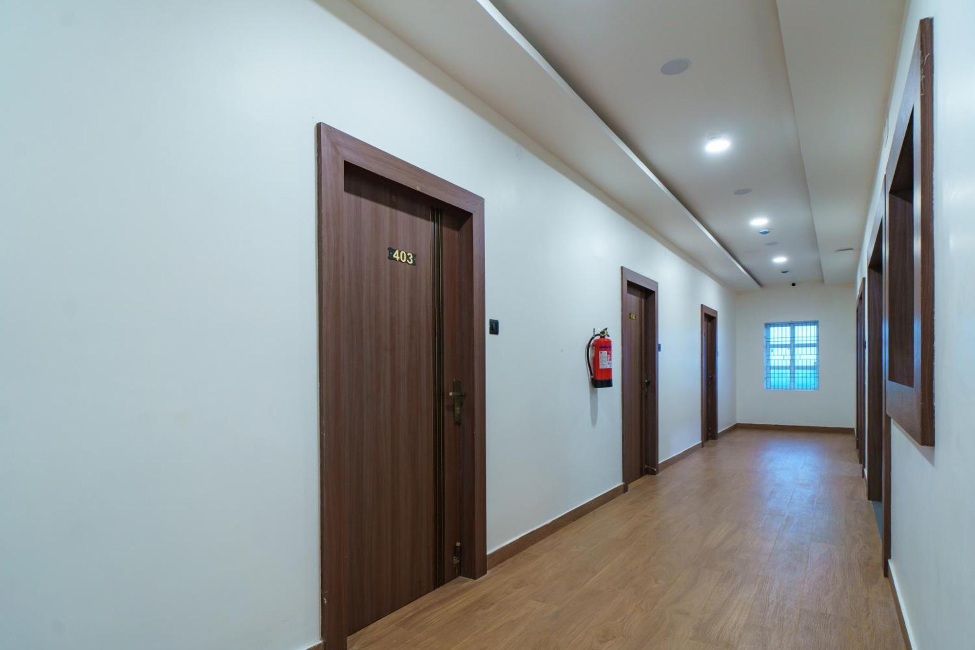Satyabhama Inn Pathara Экстерьер фото